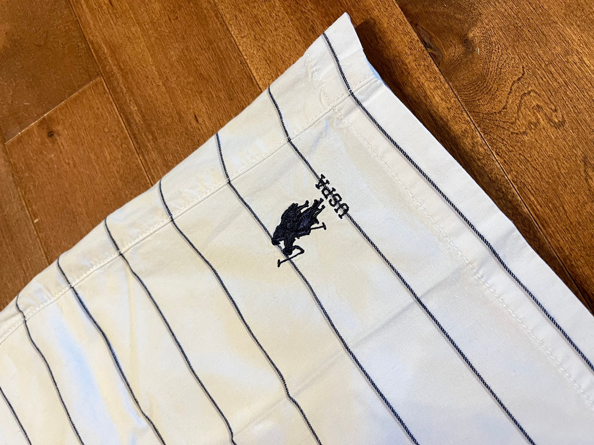 U.S. Polo Assn. Pinstripe Chino Shorts – White / Navy (Pre-owned)