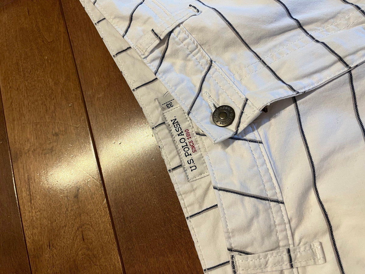 U.S. Polo Assn. Pinstripe Chino Shorts – White / Navy (Pre-owned)
